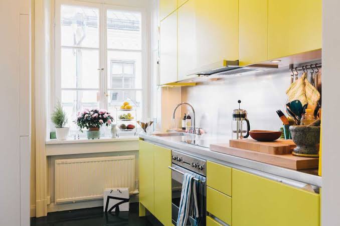 desain ruangan kuning dapur