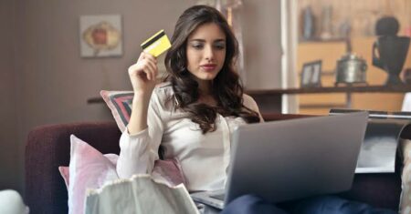 keuntungan dan kerugian cashless