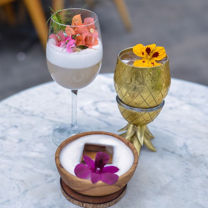 Restoran tema garden Jakarta - cocktail cantik