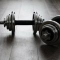 Olahraga dengan dumbbell untuk pemula