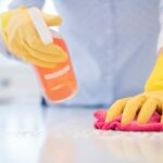 perbedaan sanitasi dan disinfeksi untuk covid-19