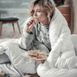 Penyebab dan cara mengatasi stress eating saat social distancing