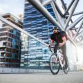 Cara aman naik sepeda di kota besar