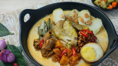 lontong cap go meh