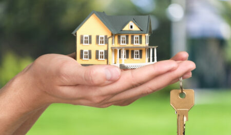 renovasi atau jual rumah ya