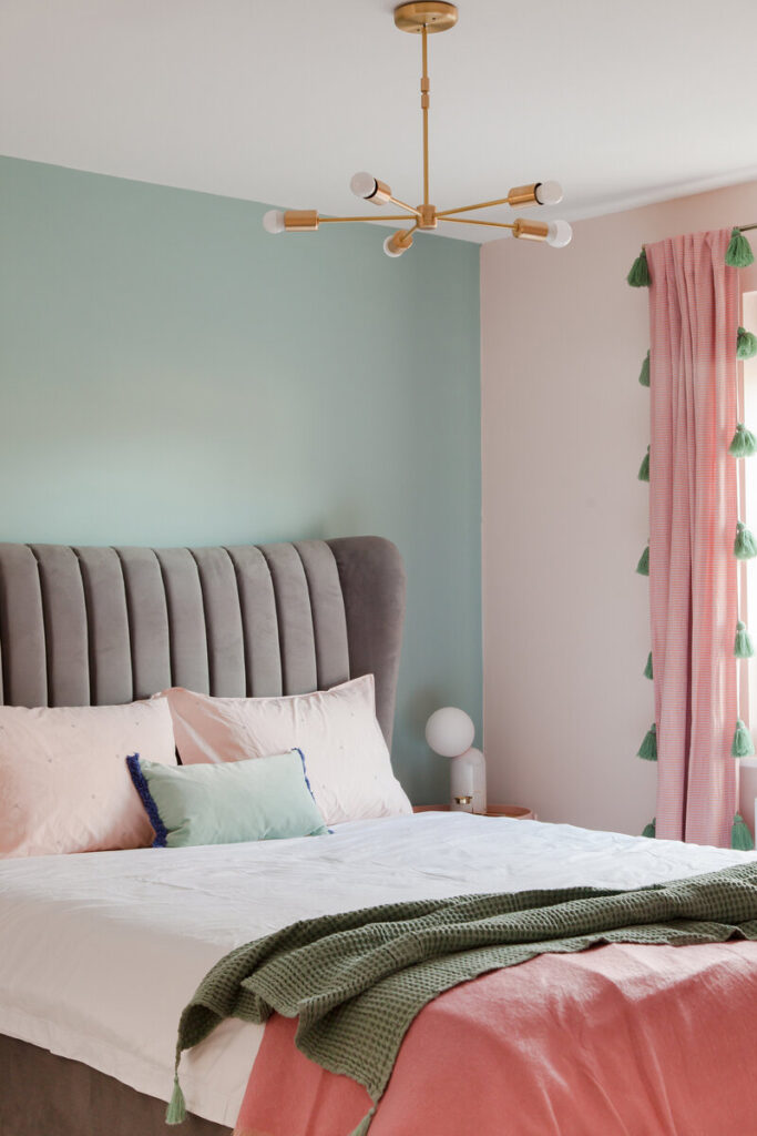 sage green dan pink warna cat kamar aesthetic