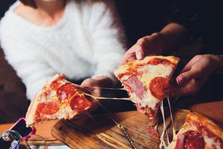 tempat makan pizza di jakarta