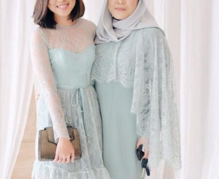 terlihat langsing model kebaya untuk orang gemuk dan elegan