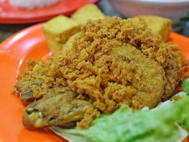 resto ayam terdekat - ayam goreng kalasan borobudur