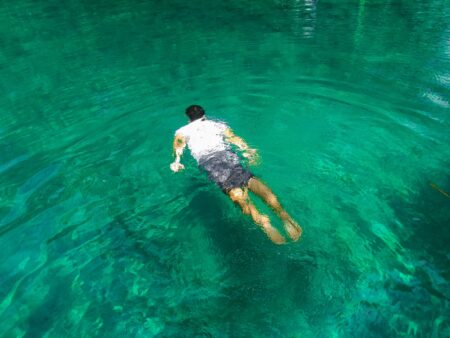 tempat berenang terlarang di dunia