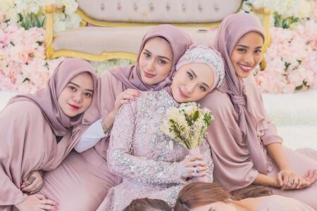 bridesmaid hijab instagram