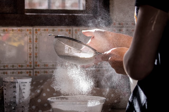 cara membuat gorengan crispy tahan lama - tepung
