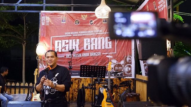 cafe medan live music